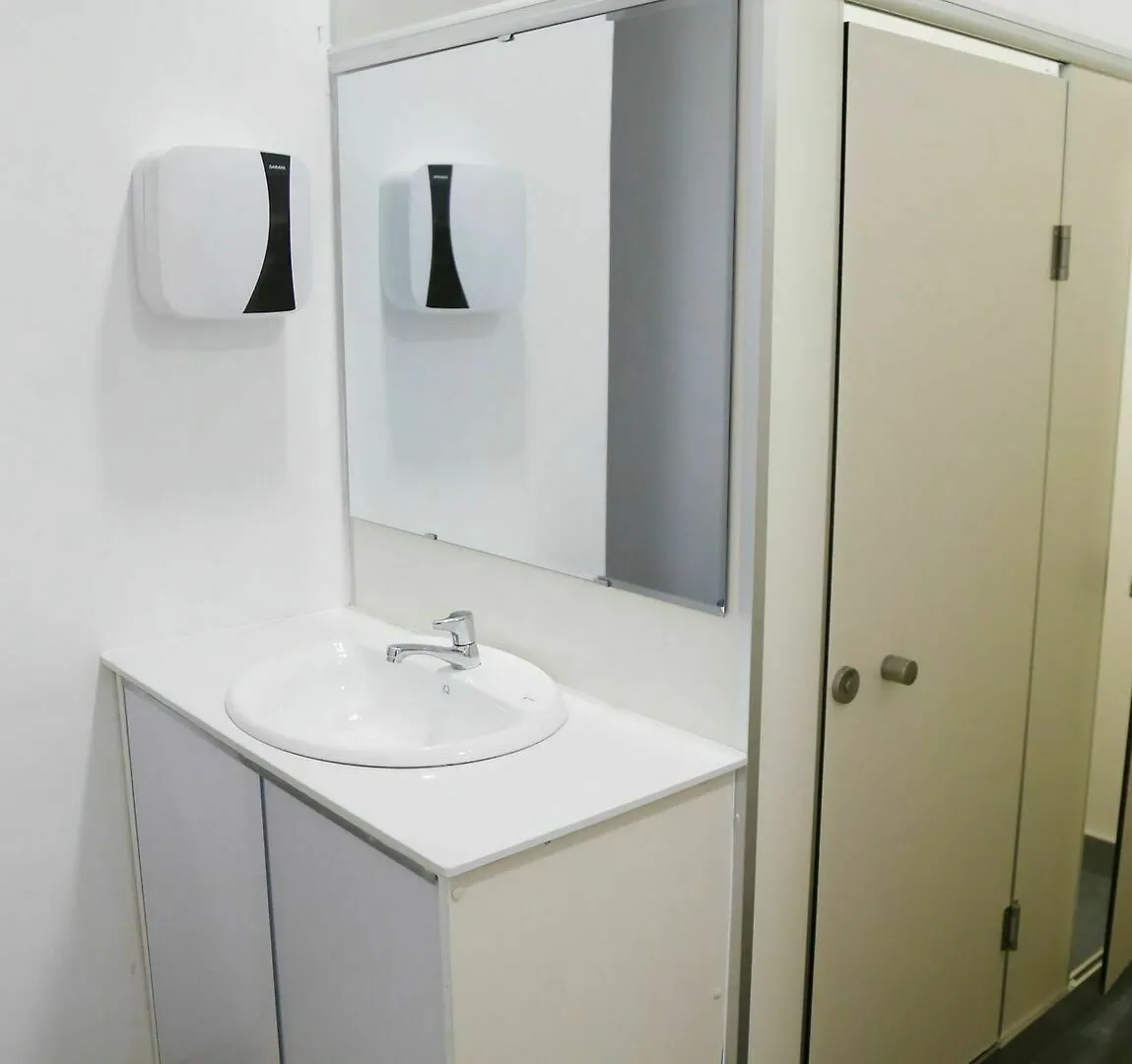 Ben Thanh Inn Hotel - Hostel Ho Chi Minh City Vietnam